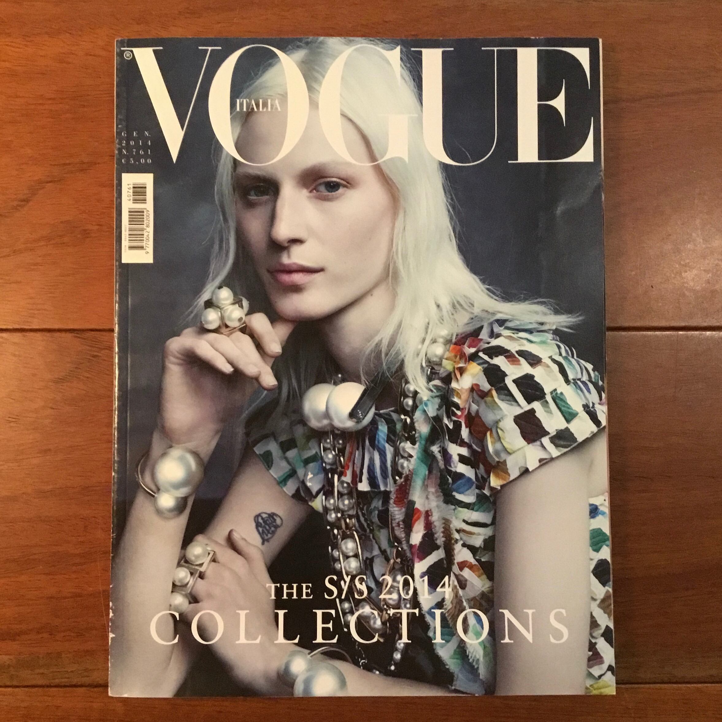 Vogue Italia | Flying Books