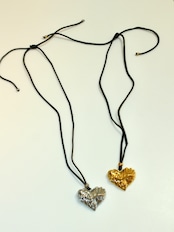 Strap heart necklace