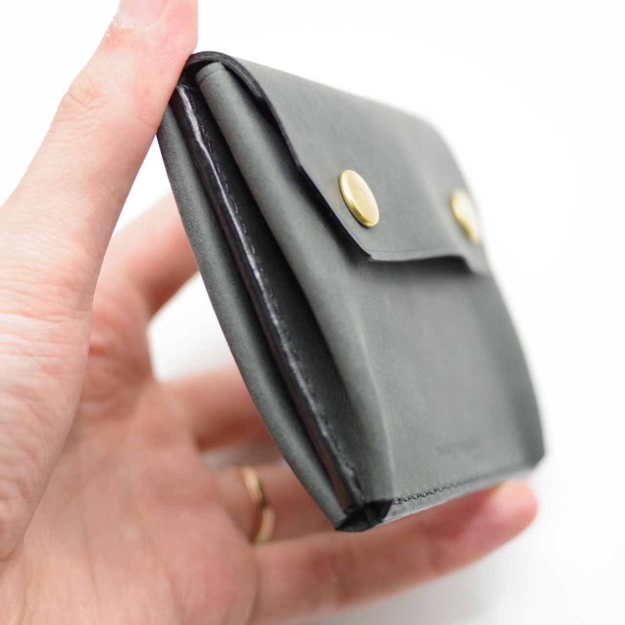シンプル財布　ブラック