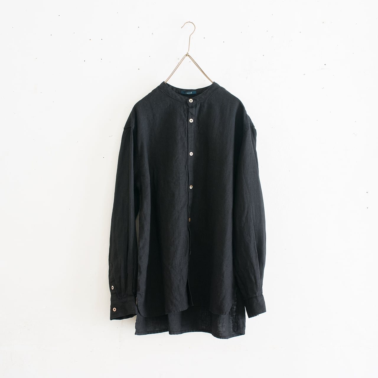 unisex band collar shirt／mid weight linen〈black〉 | SALUÉ powered by BASE