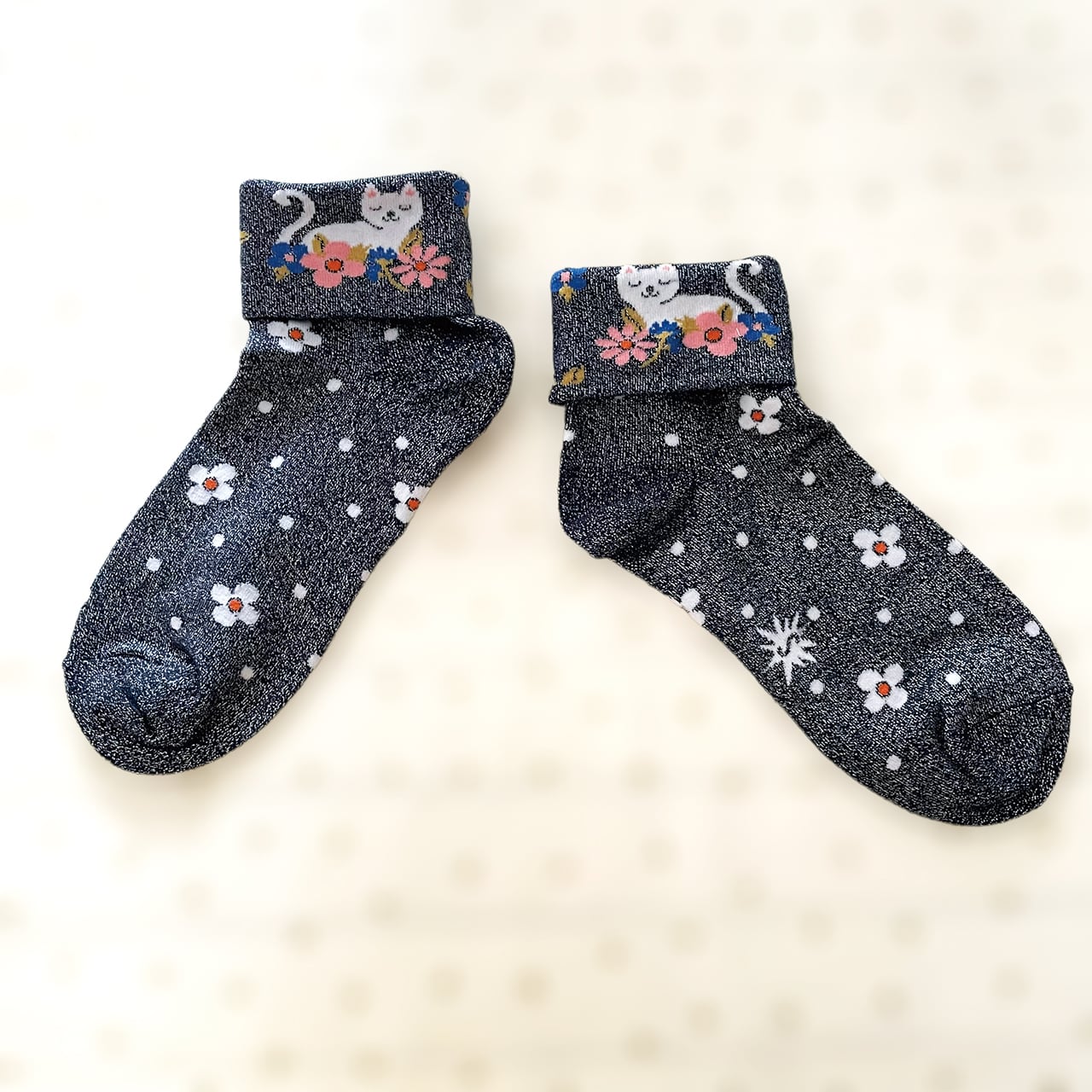 Sock it to me】シッティングキティ 白猫 ソックス | aruiteru | 歩い