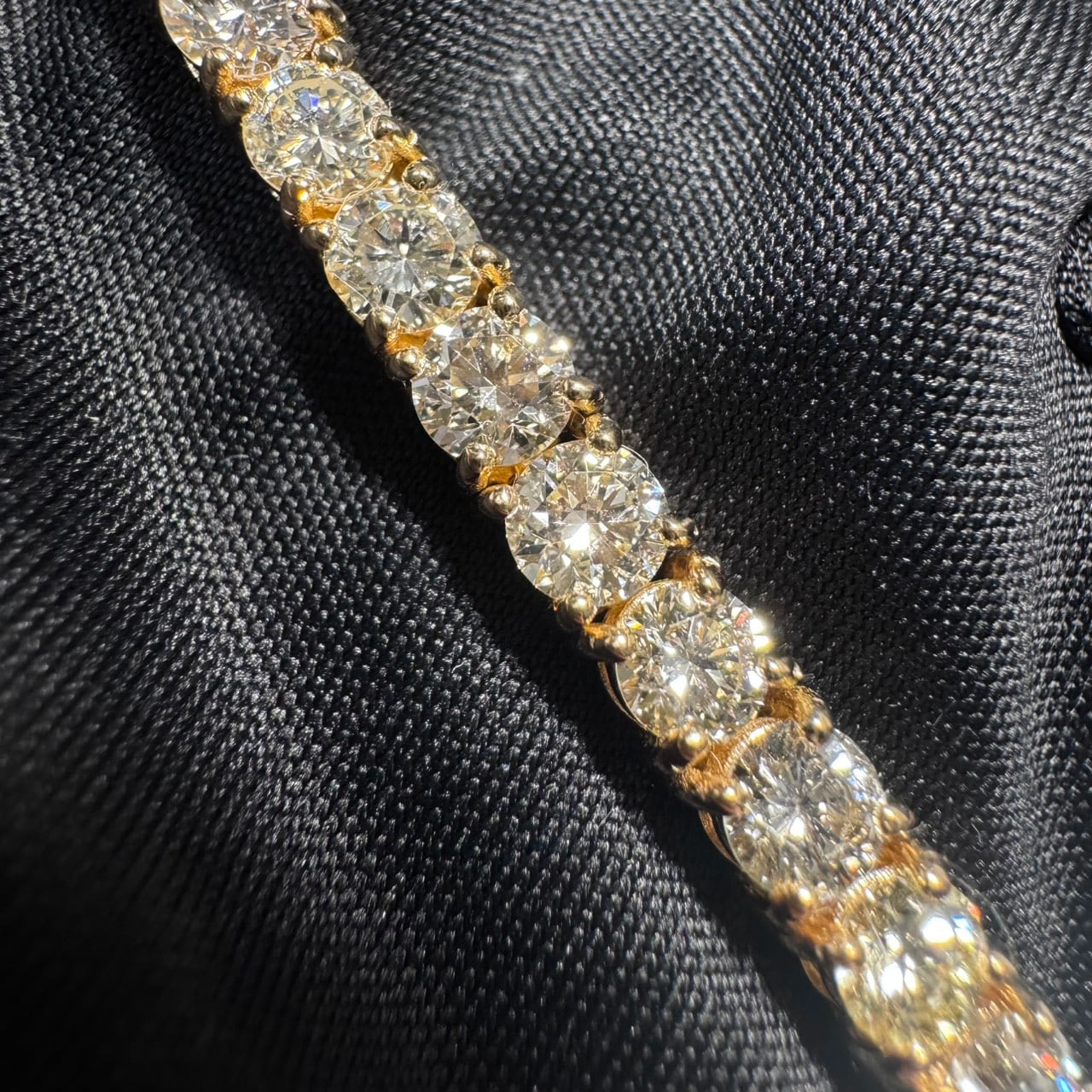 K18YG 9.08ct 天然ダイヤモンド テニスブレスレット | カオキ | 日本