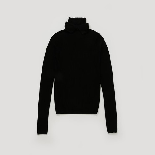 With collar knit/black