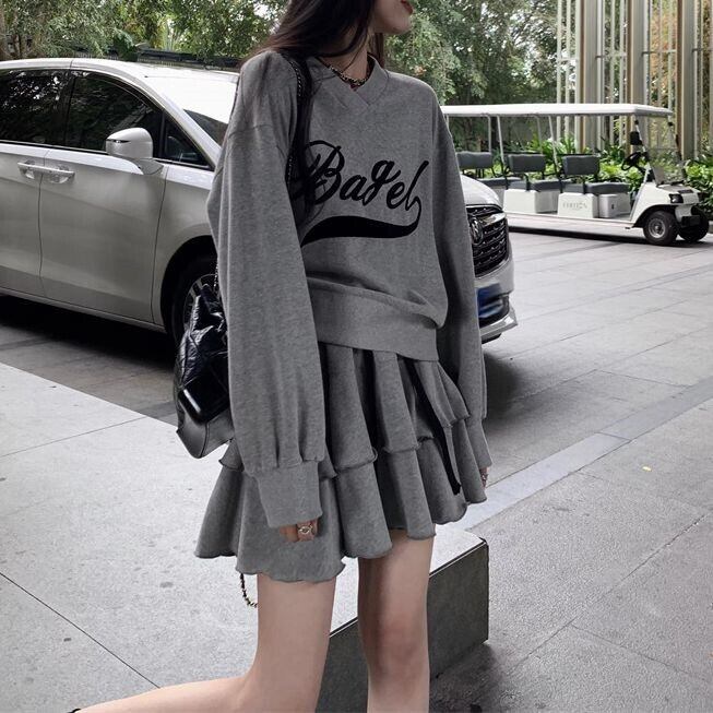 2カラー セットアップ 上下セット Vネック ロゴ トレーナー ティアード