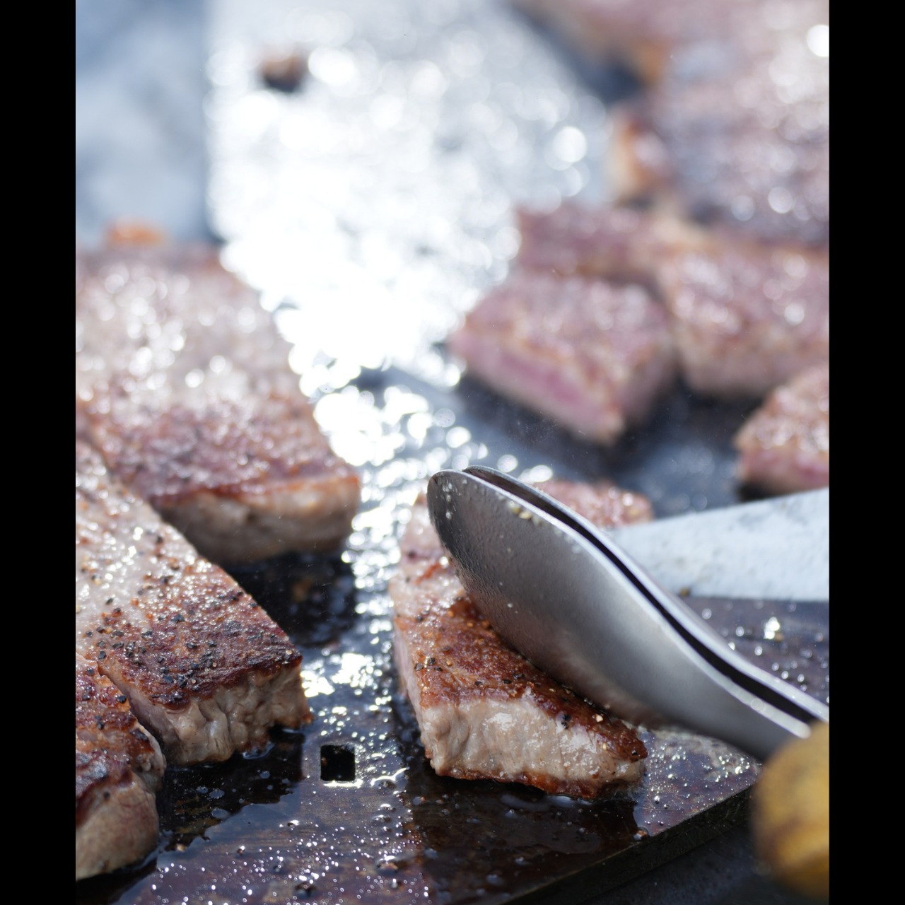 【キャンプで豪快に焼く！】TAKIBI 塊 WAGYU〈ウチモモ〉 300g