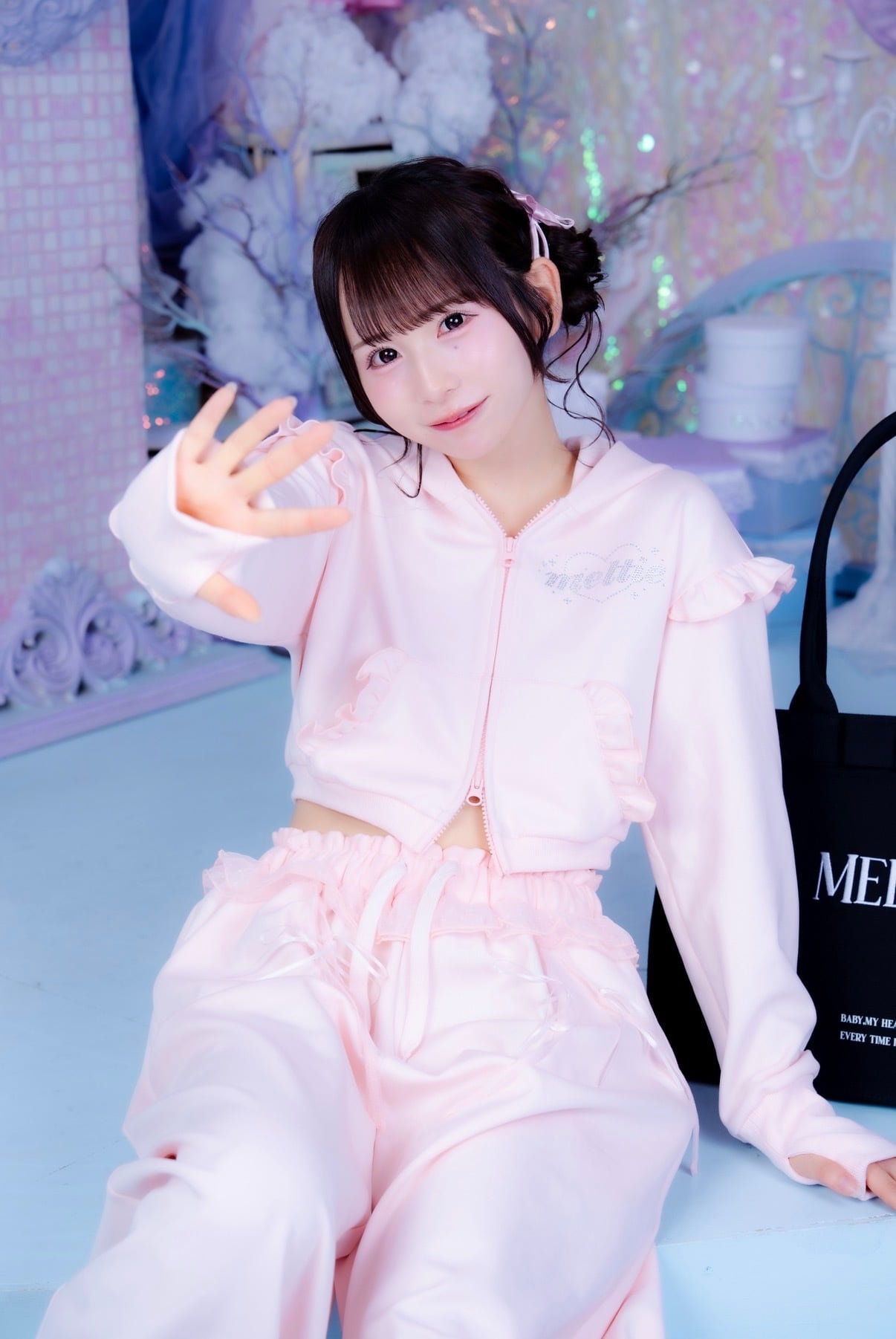 Kitten Frill Zip Hoodie【10月中旬発送】