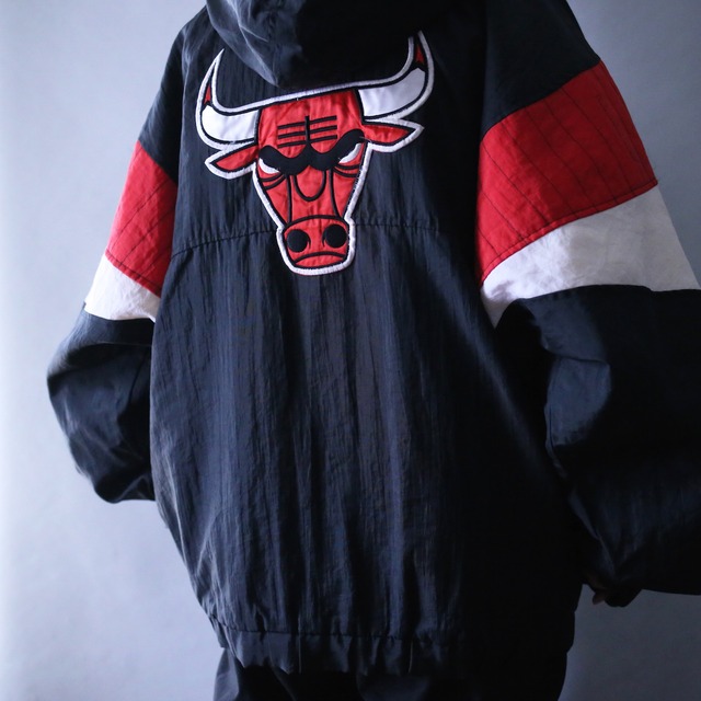 "STARTER×BULLS" over silhouette good coloring anorak parka