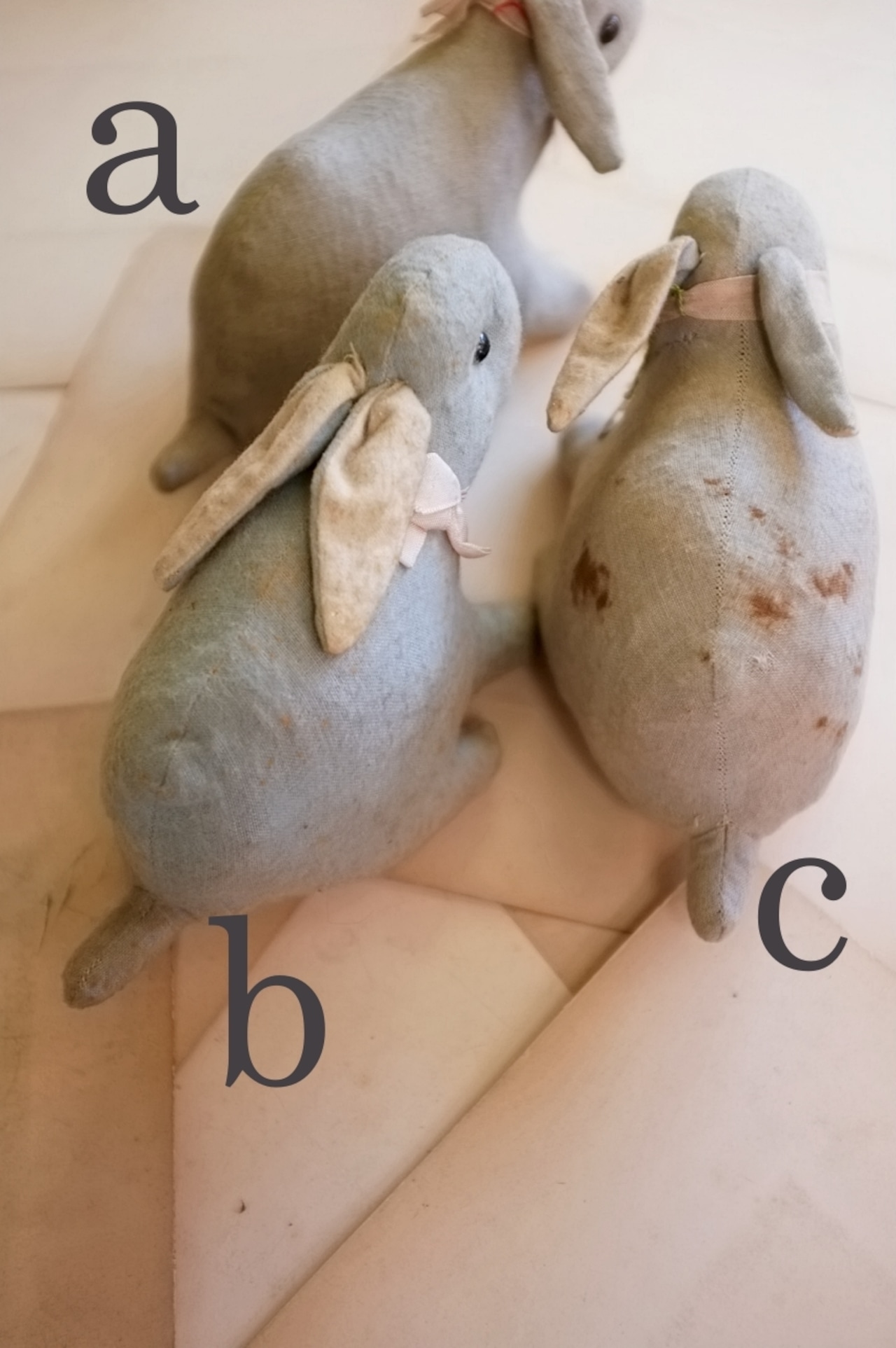 フランス 青いうさぎさんと薔薇色のリボンb ドール アンティーク