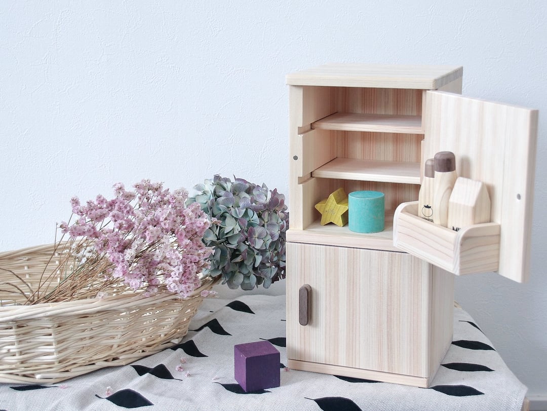 ままごと冷蔵庫 REFRIGERATOR | 木のおもちゃ 誕生日祝い | 木の