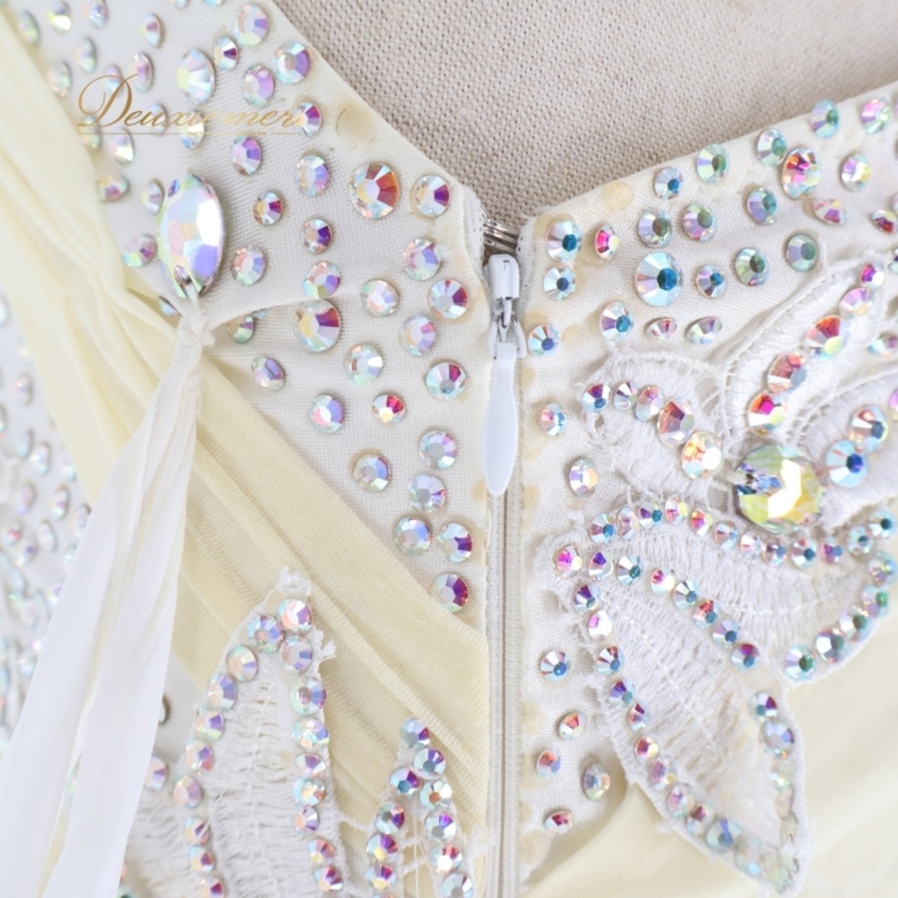 社交ダンス 衣装 スタンダードドレス ワンピース ドレス スタンダード デモ パーティ 発表会 THE GRACE フロート レース チュール 綺麗 ホワイト系 フロート付き ふわふわ おしゃれ 高級感 モダンダンス ドレスアップ エレガント