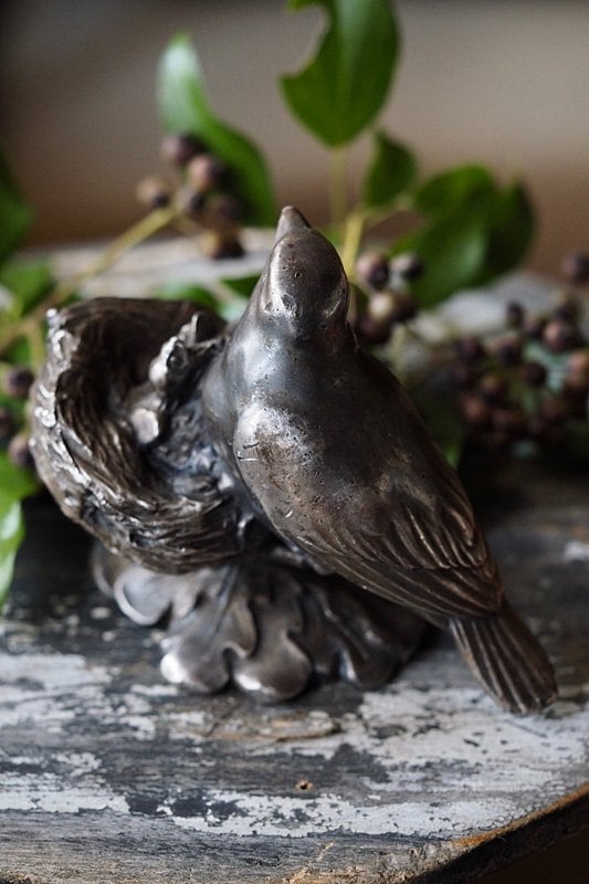 親鳥雛鳥、巣篭もりを-antique pewter bird objet | アンティーク
