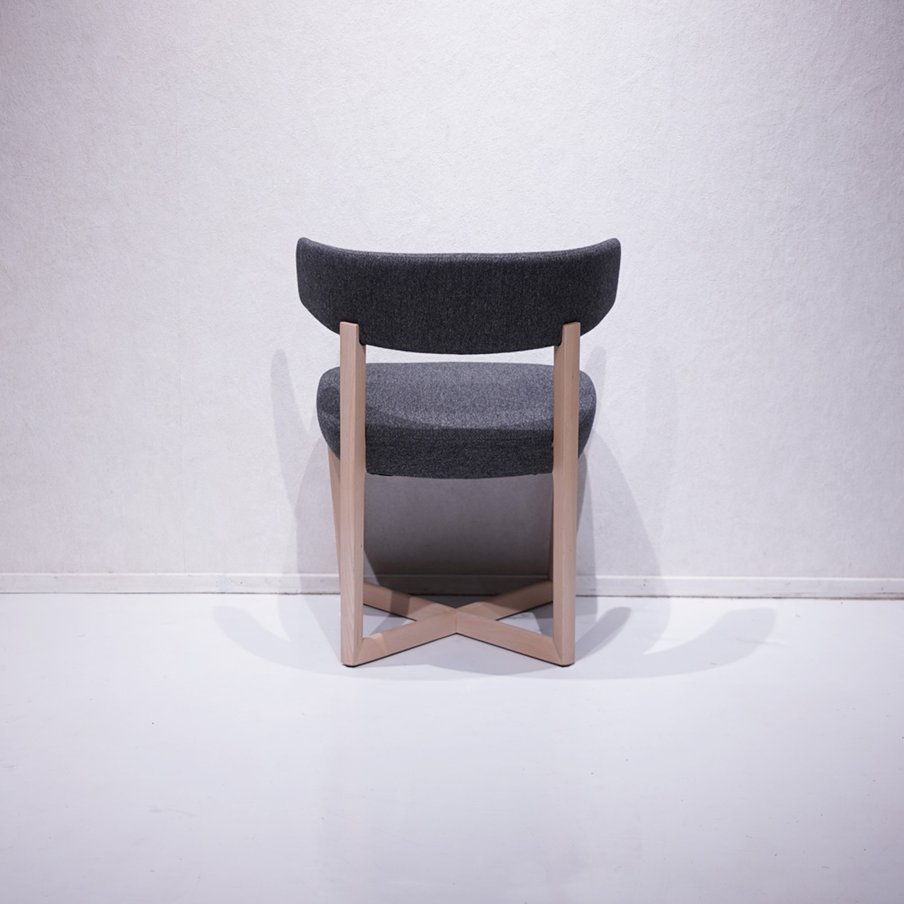 Andreu World TAURO Lounge Chair / プロ仕上げ アンドリューワールド タウロ ラウンジチェア デザイナーズ チェア Lievore Altherr（arper,Thonet）