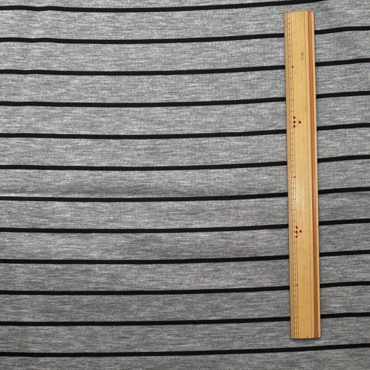 ★TC688◆2m◆綿レーヨン混さらっと滑らかとろみ天竺ニット生地◆ボーダー◆グレー×ブラック