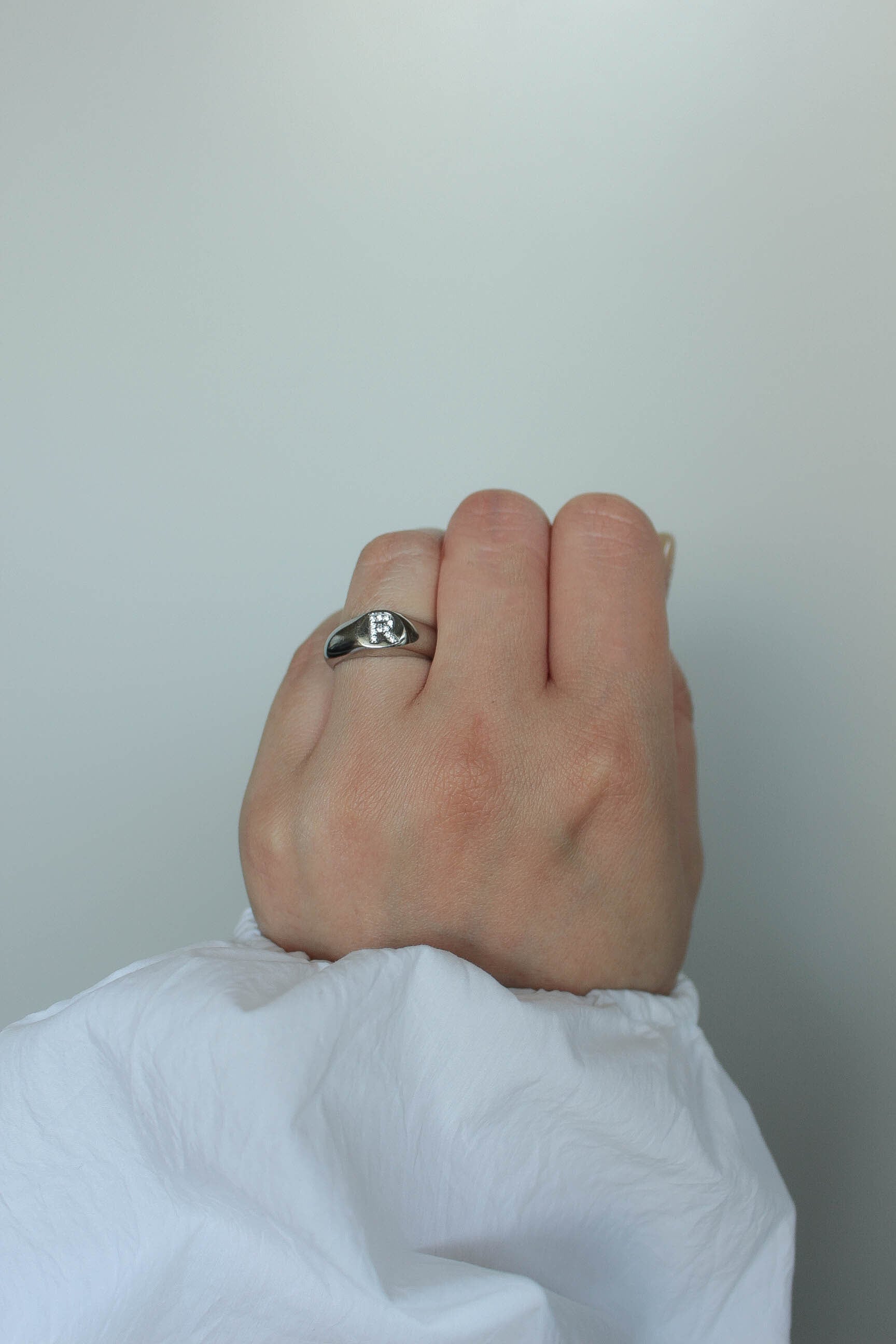 Signet Initial Dia Ring / Silver | ebine(エビネ)|金属アレルギー