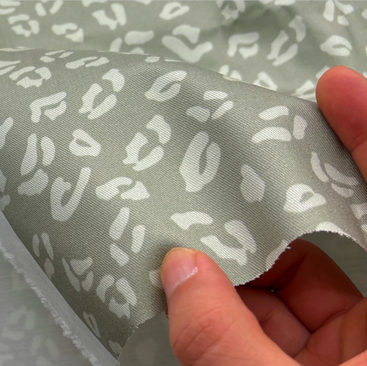 ★TC450◆80cm◆綿ポリエステル混ツイル生地◆マレファブ◆レオパード