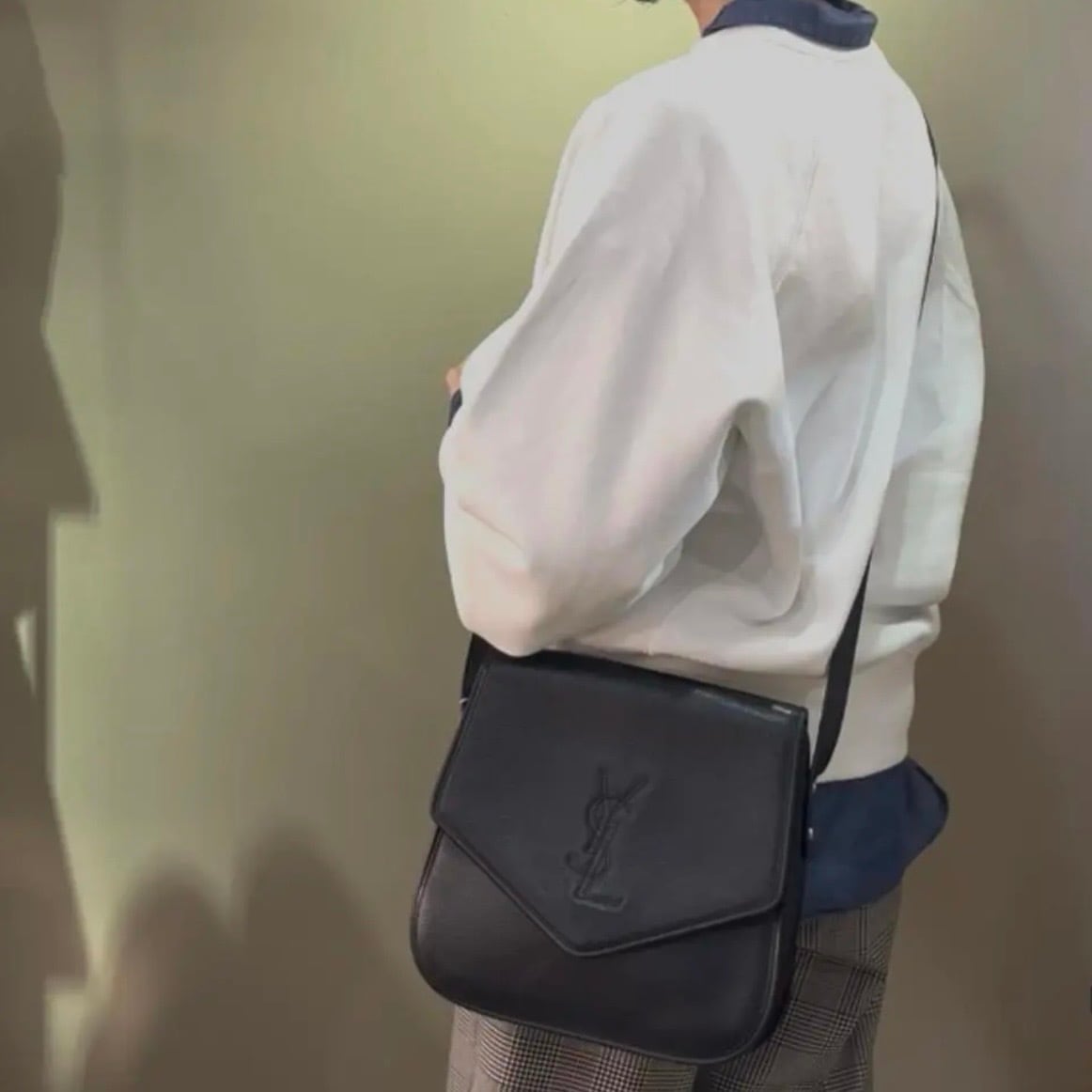 YVES SAINT LAURENT】2279 サンローラン 本革軽量YSLロゴレザー