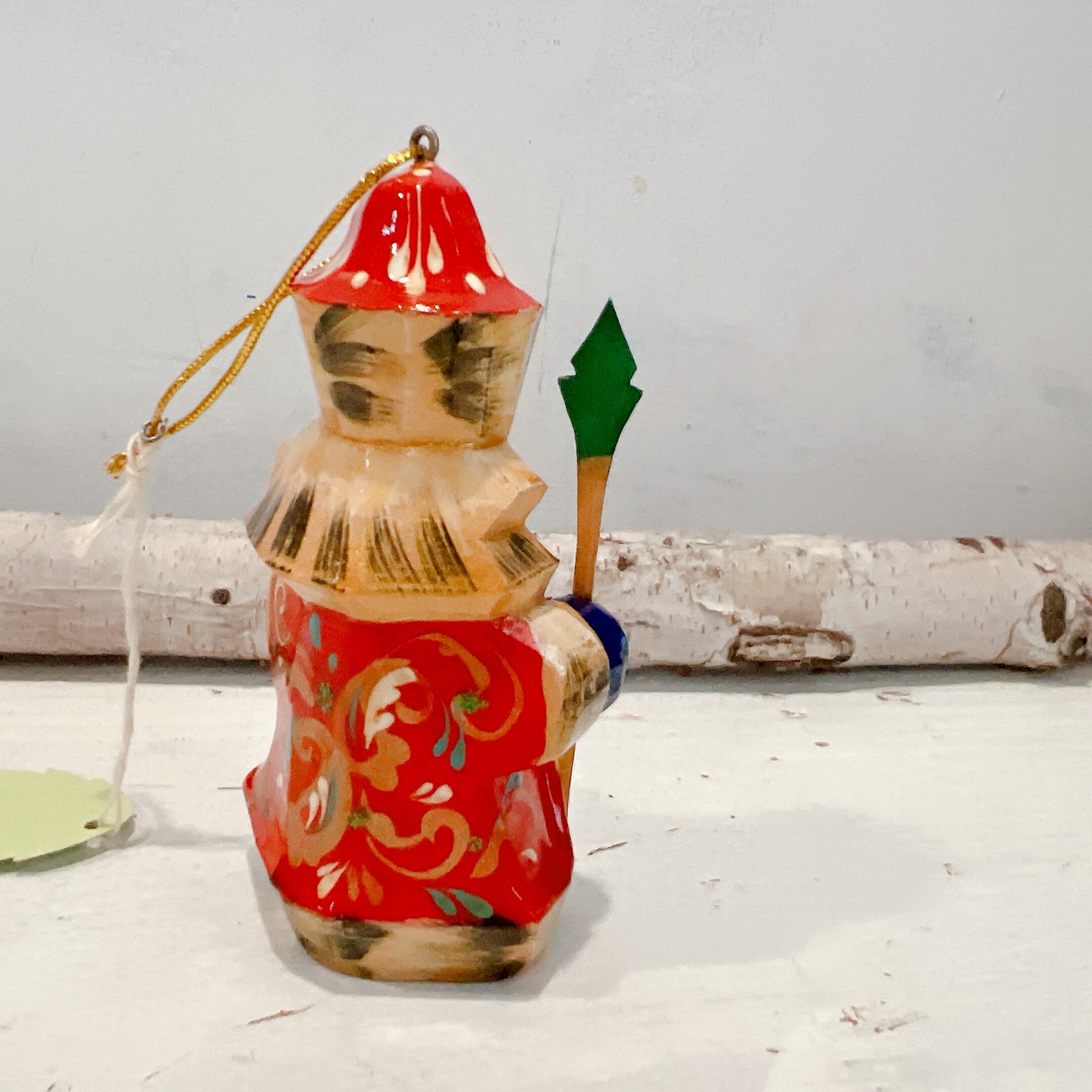 木彫りのサンタクロースのオーナメント 杖 | yarumaruka