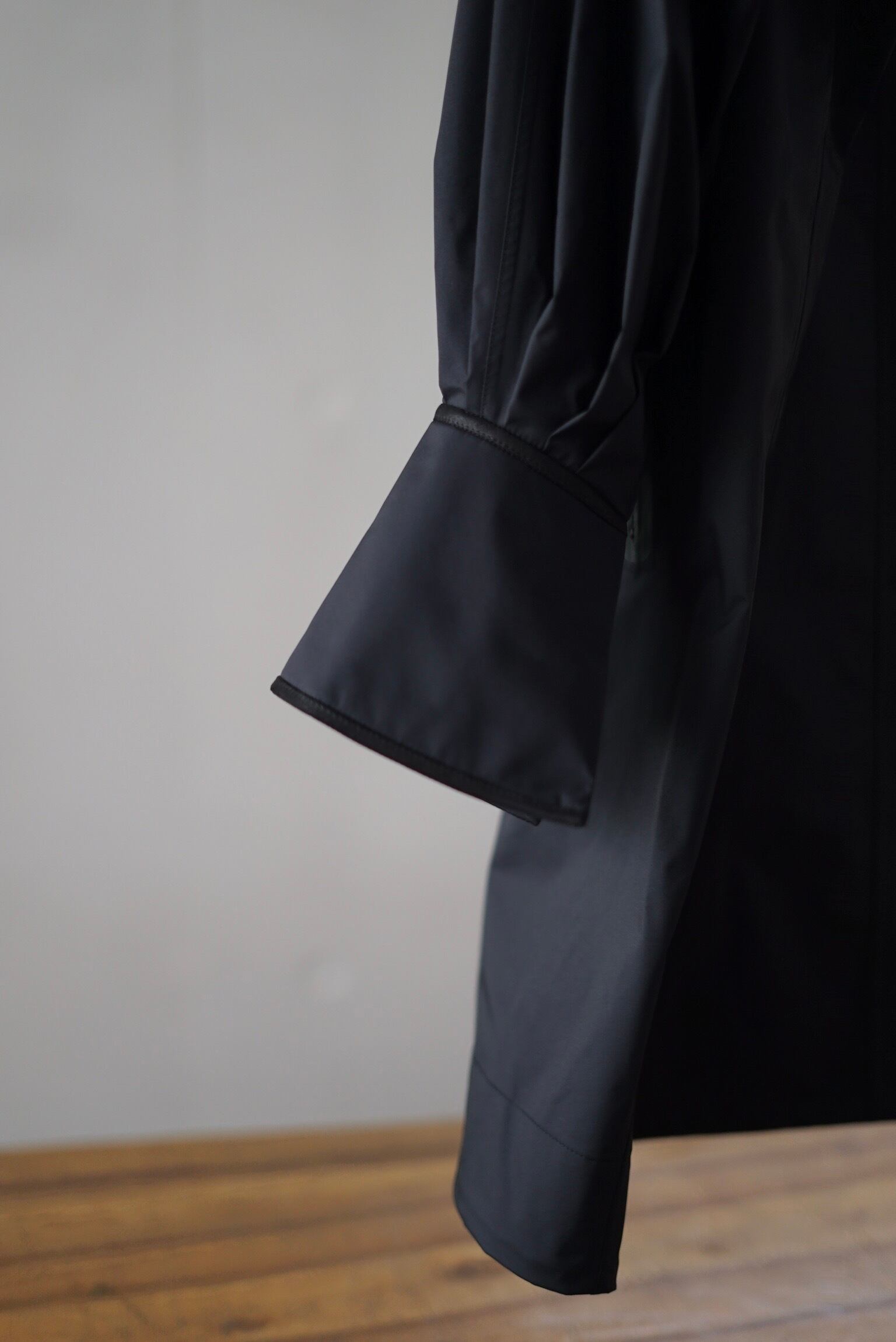 Mame Kurogouchi / Water Repellent Nylon Hooded Coat ( BEIGE