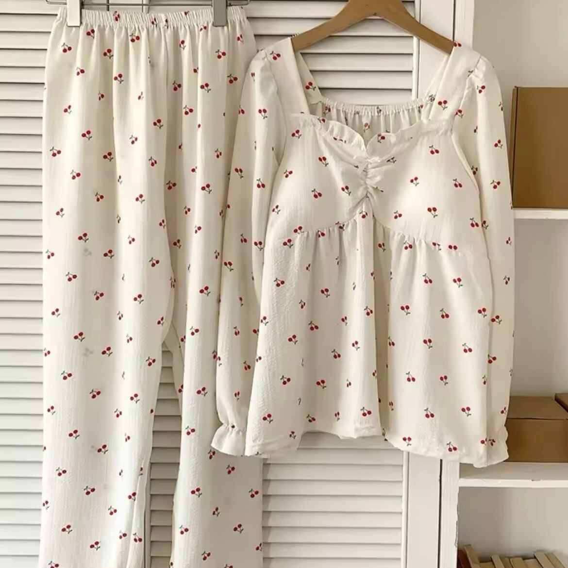 スイートスクエアネックルームウェア