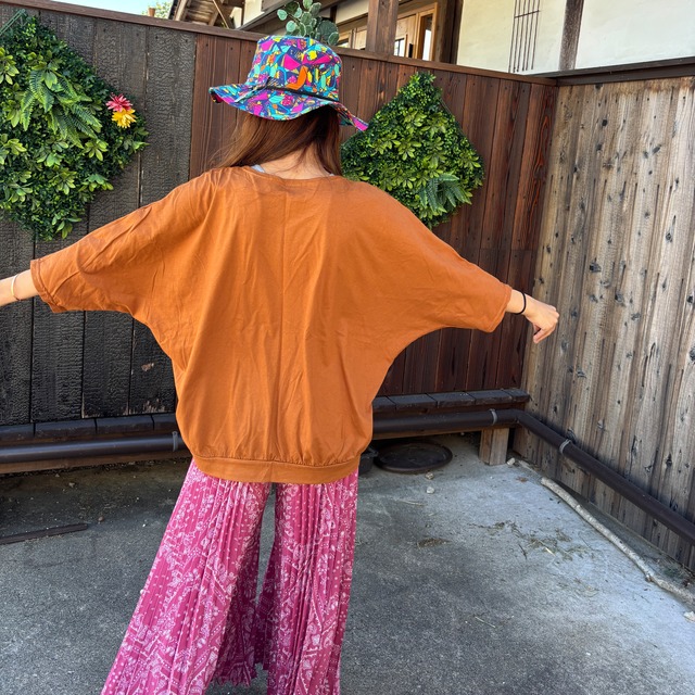 七分袖ドルマントップス