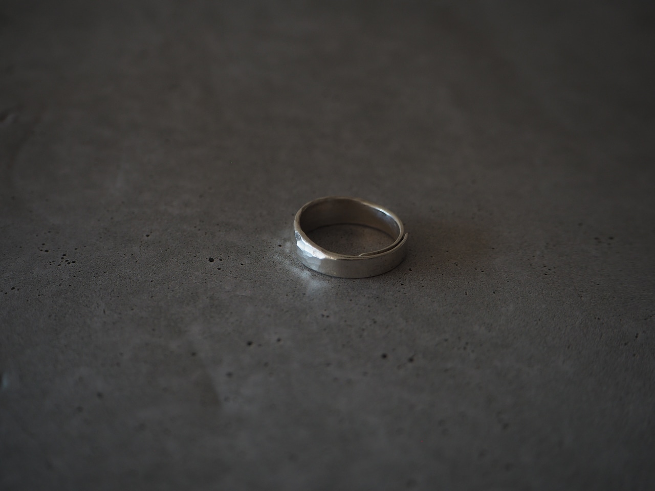 Karen silver simple ring