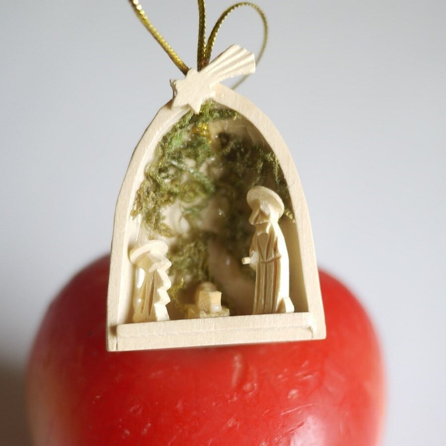 クリッペ 木彫りオーナメント ナティビティ ドイツ | こりすのパン屋