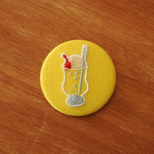 喫茶River｜クリームソーダ“刺繍”缶バッジ（全7色）