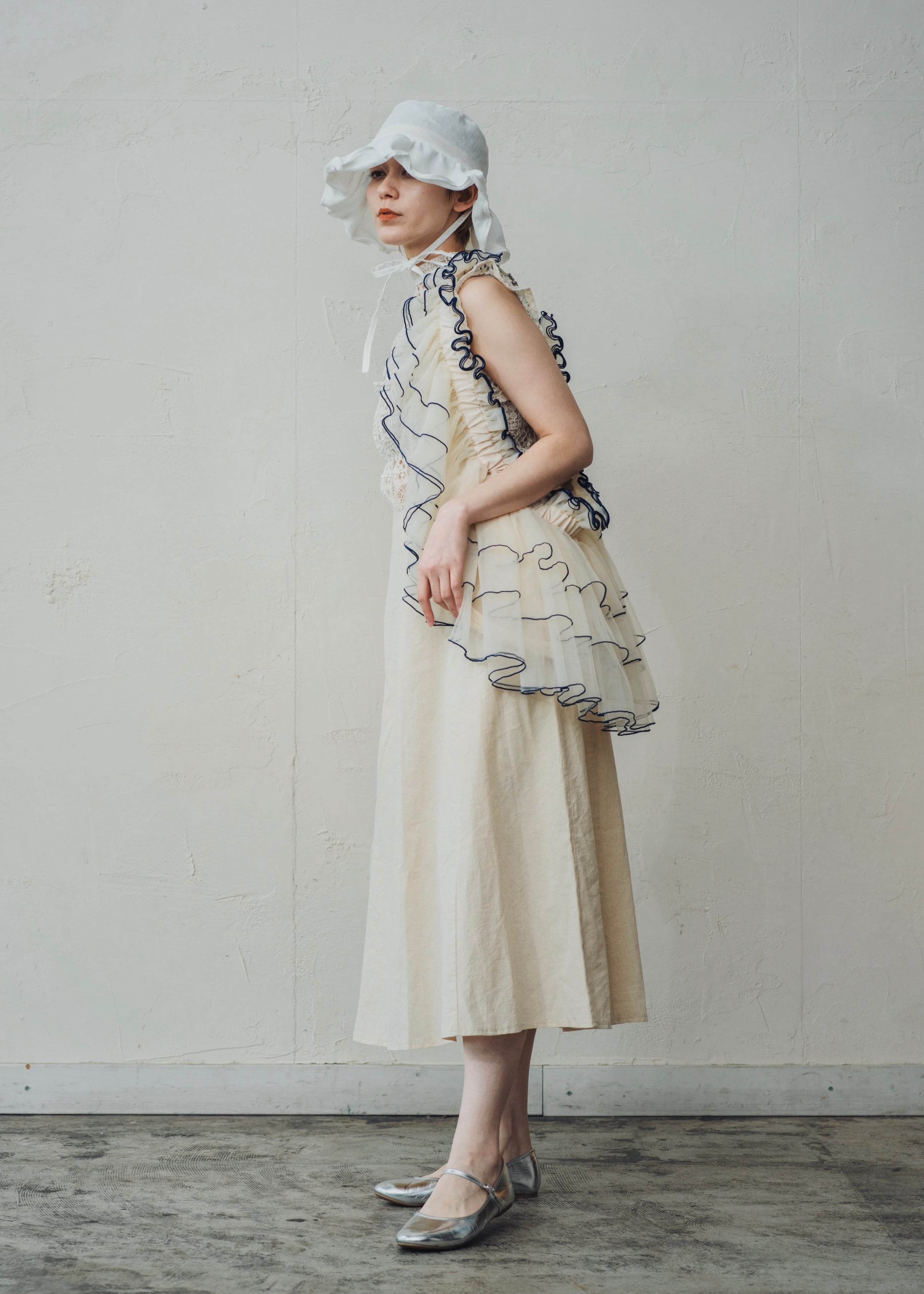 DŌRA TIER Maxi | Ruffled Hidden Bag - SEA WHITE | ORIENT MILLINERY