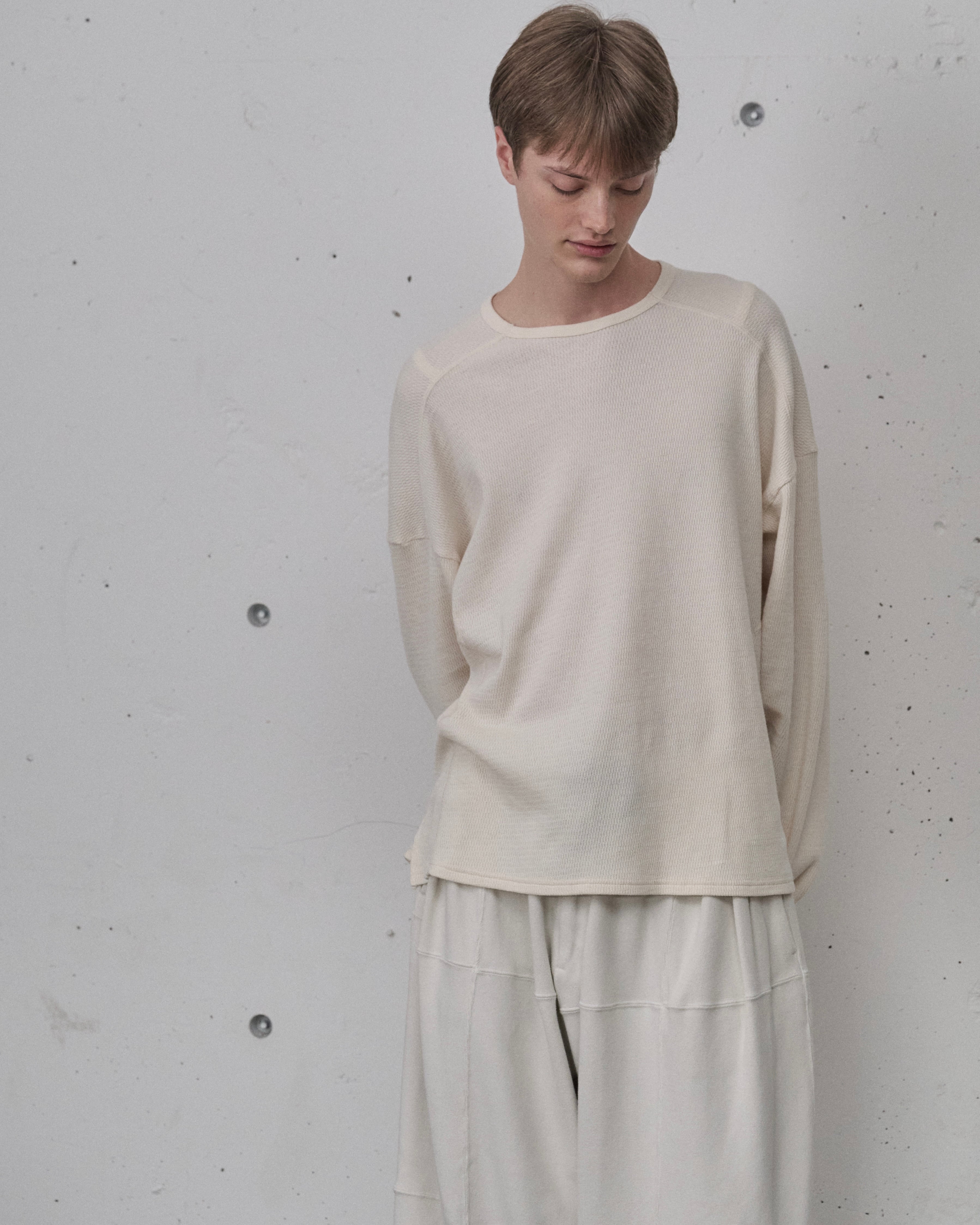 ANCELLM / WAFFLE CREW NECK LS (WHITE) | THE MODERN AGE