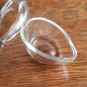 パカッと開く、ガラスの小鳥