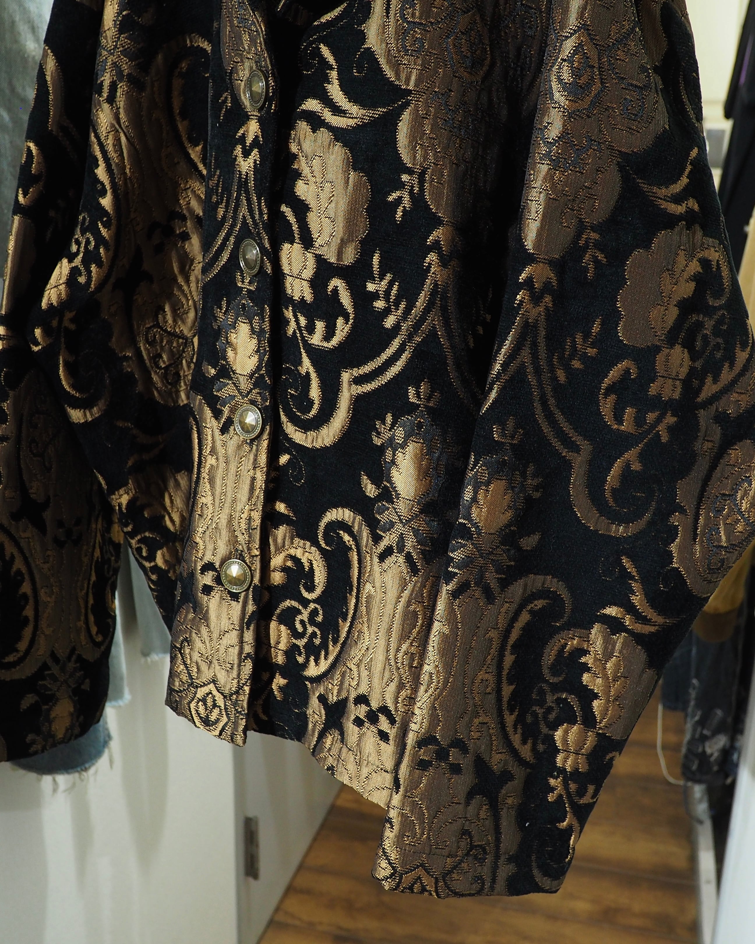 " Made in USA " Beautiful Luxury Baroque Pattern Vintage Gobelin Jacket