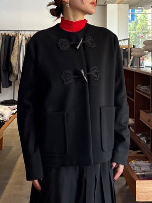 【26AW| WOMEN】Mame Kurogouchi マメ クロゴウチ / ショートコート / Cording Embroidery Short Duffle Coat  MM26FW-CO059
