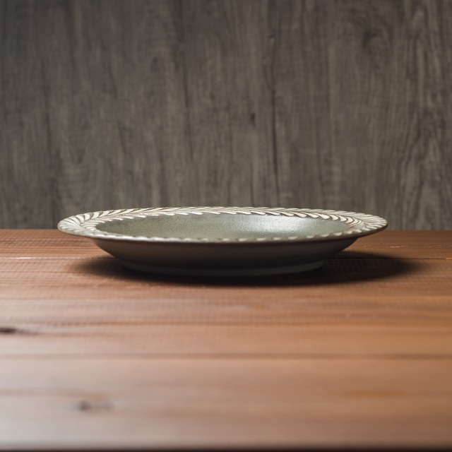 ロリエ リムプレート大 bg（パスタ皿・7寸皿）／祐山窯（正陶苑）