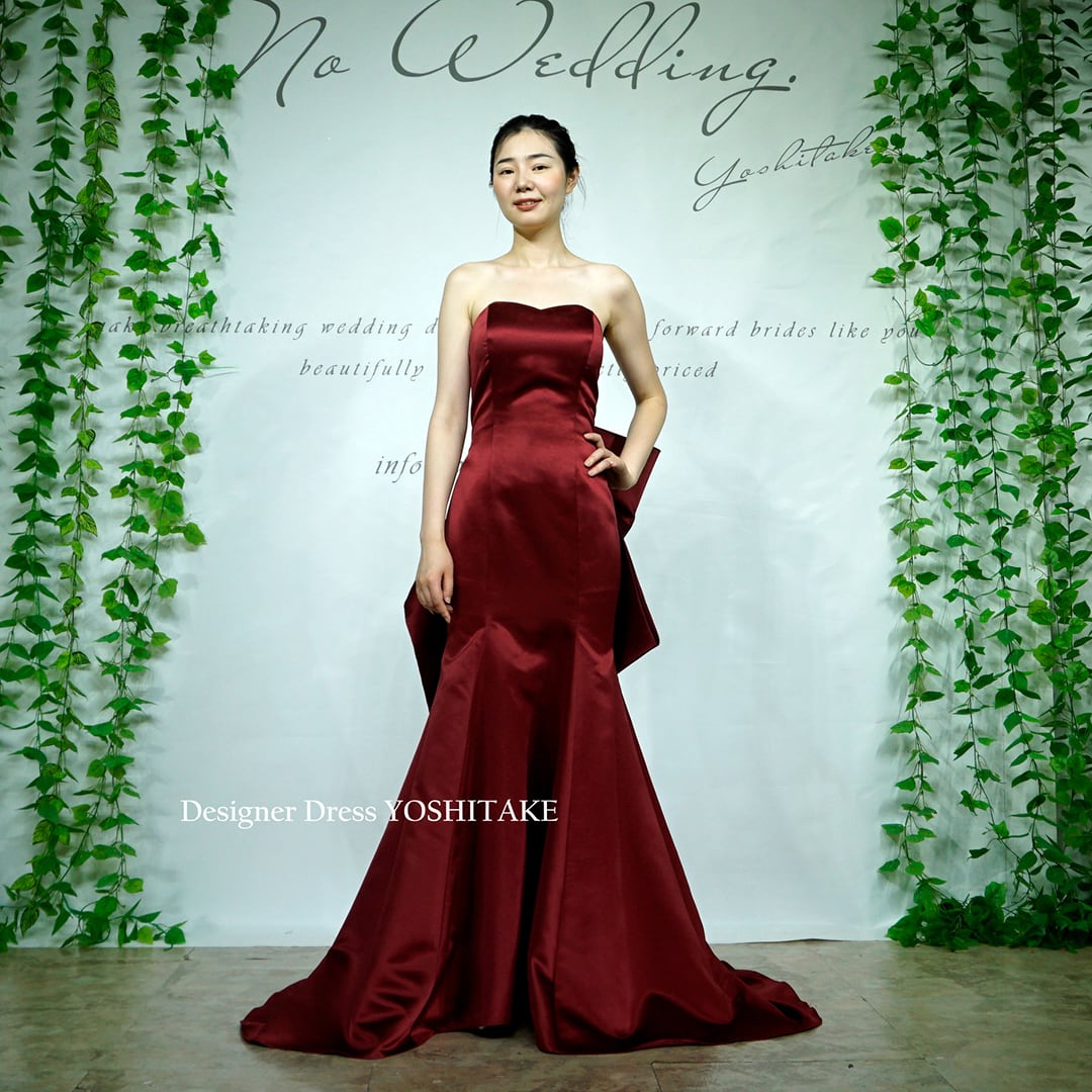 赤いストラップレスサテンAラインドレス パニエ付き （朱色カラー  