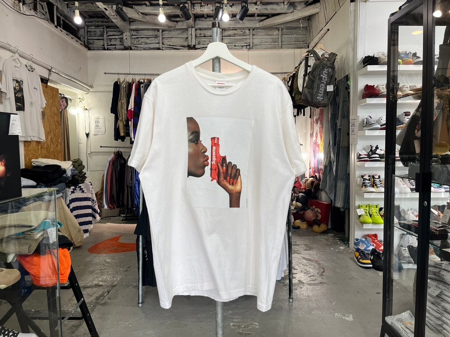Supreme WATER PISTOL TEE WHITE LARGE 42902 | BRAND BUYERS OSAKA