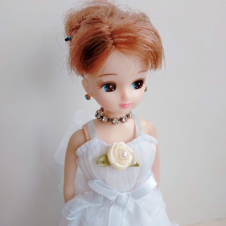 ブライダル純白シリーズ】可愛らしいプリーツの純白ドレス | リカコス