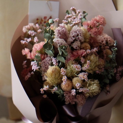 apricot bouquet & flower vase