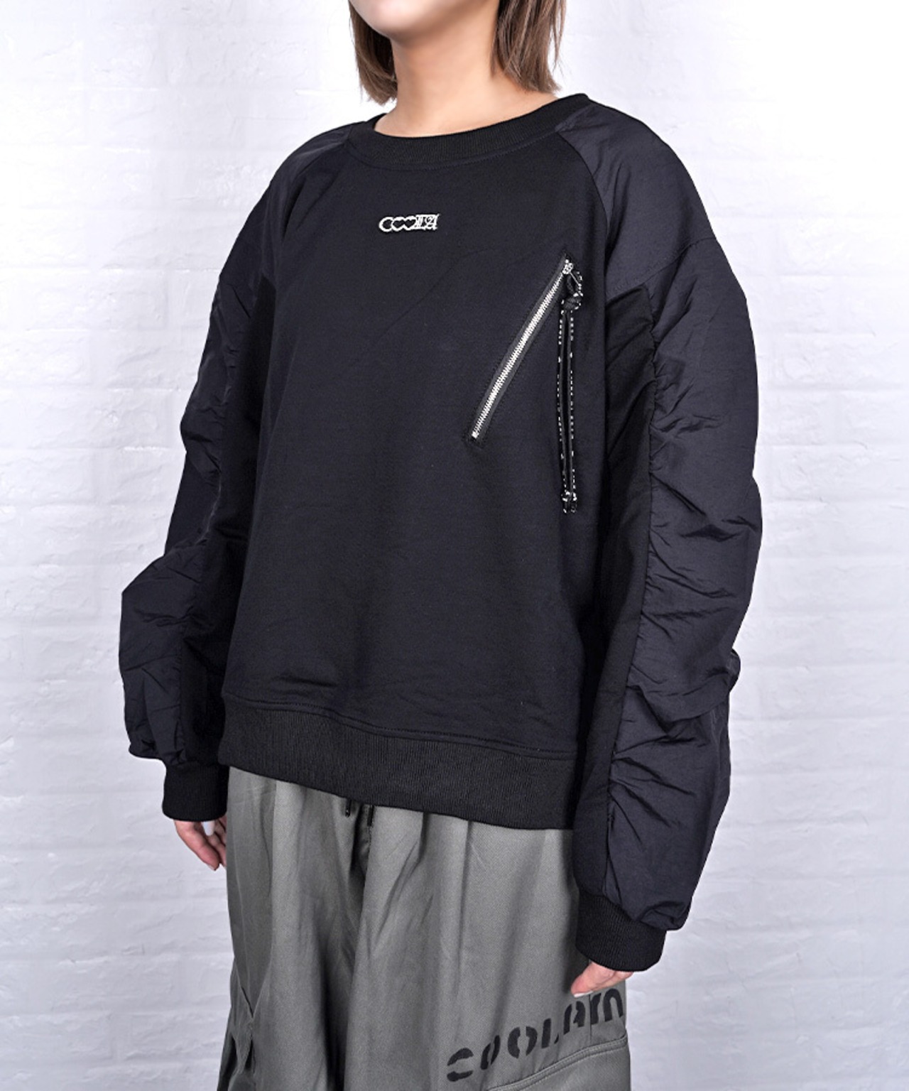 【直営限定ITEM】ギャザースリーブプルオーバーTOPS (BLACK)　CQ-47121H