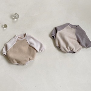 【BABY】カラーバリ暖かいロンパース
