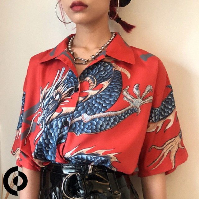 龍柄 ドラゴン レトロ 総柄シャツ シャツワンピース ゆったり 半袖シャツ 赤 レディース ブラウス トップス ワンサイズ かわいい 原宿ファッション オーバーサイズ 菅田将暉 韓国 春物 夏物 チベタンタイガーラグ チベット絨毯 古着屋amukurium