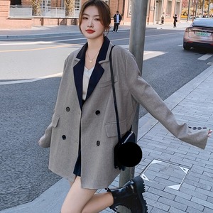 【送料無料】 ジャケット アウター 羽織り ショート 長袖 Vネック 襟付き フレア Aライン グレー 大人カラー バイカラー ボタン ポケット モノトーン かわいい 大人可愛い 綺麗 シンプル カジュアル 大人 上品 おしゃれ お洒落 大人女子 こなれ感 エレガント コンサバ 定番アイテム 体型カバー シック 無地 オールシーズン シーズンレス 女性 レディース ママ 30代 40代 オフィス ビジネス OL 通勤 デート お出かけ 女子会 お呼ばれ お茶会 授業参観 休日 アウトドア