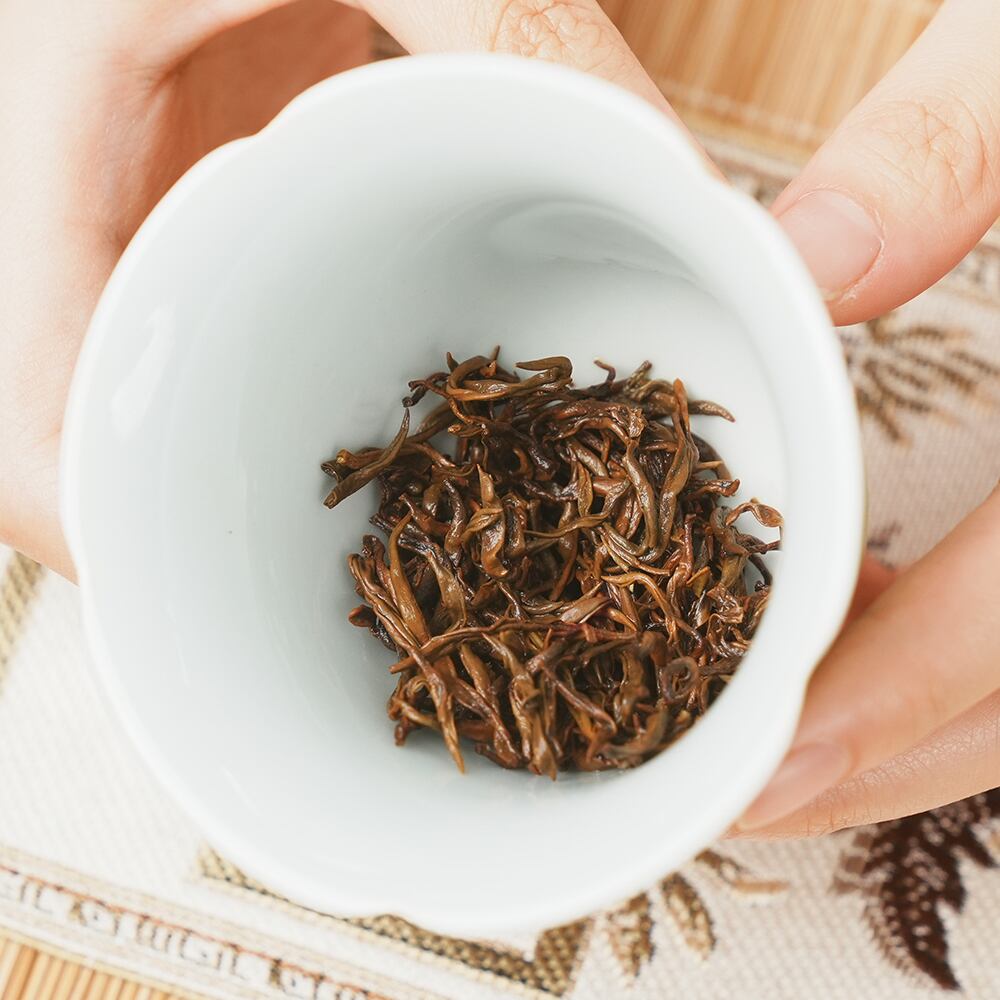 駿眉中国・金駿眉 50g缶 | 正山堂日本