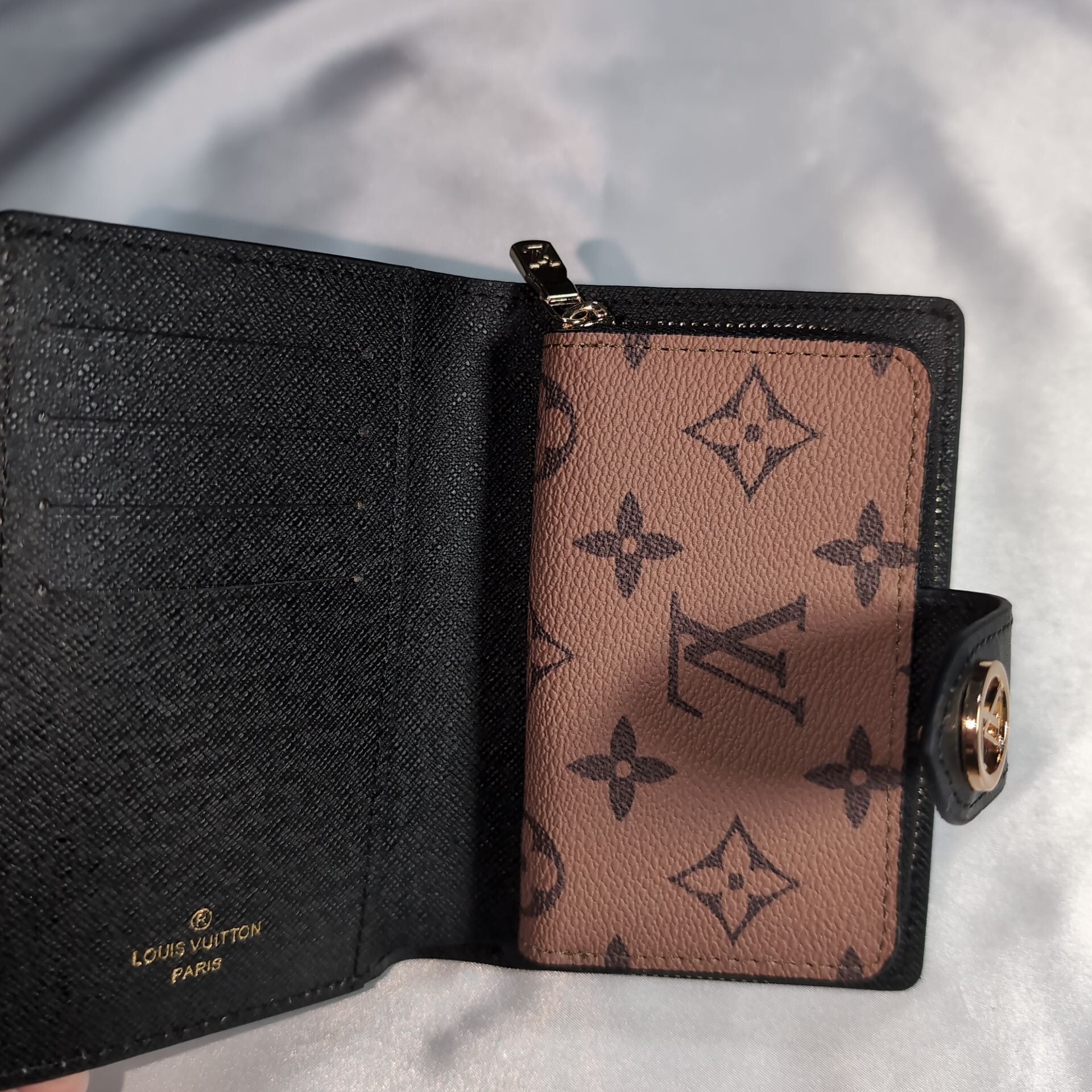 ルイヴィトン ポルトフォイユ ジュリエット 二つ折り財布 モノグラムジャイアント ルイヴィトン 二つ折り財布 ポルトフォイユ・ジュリエット モノグラム