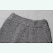 グレーの遊び心グリッド・アートパンツ 《i0835》