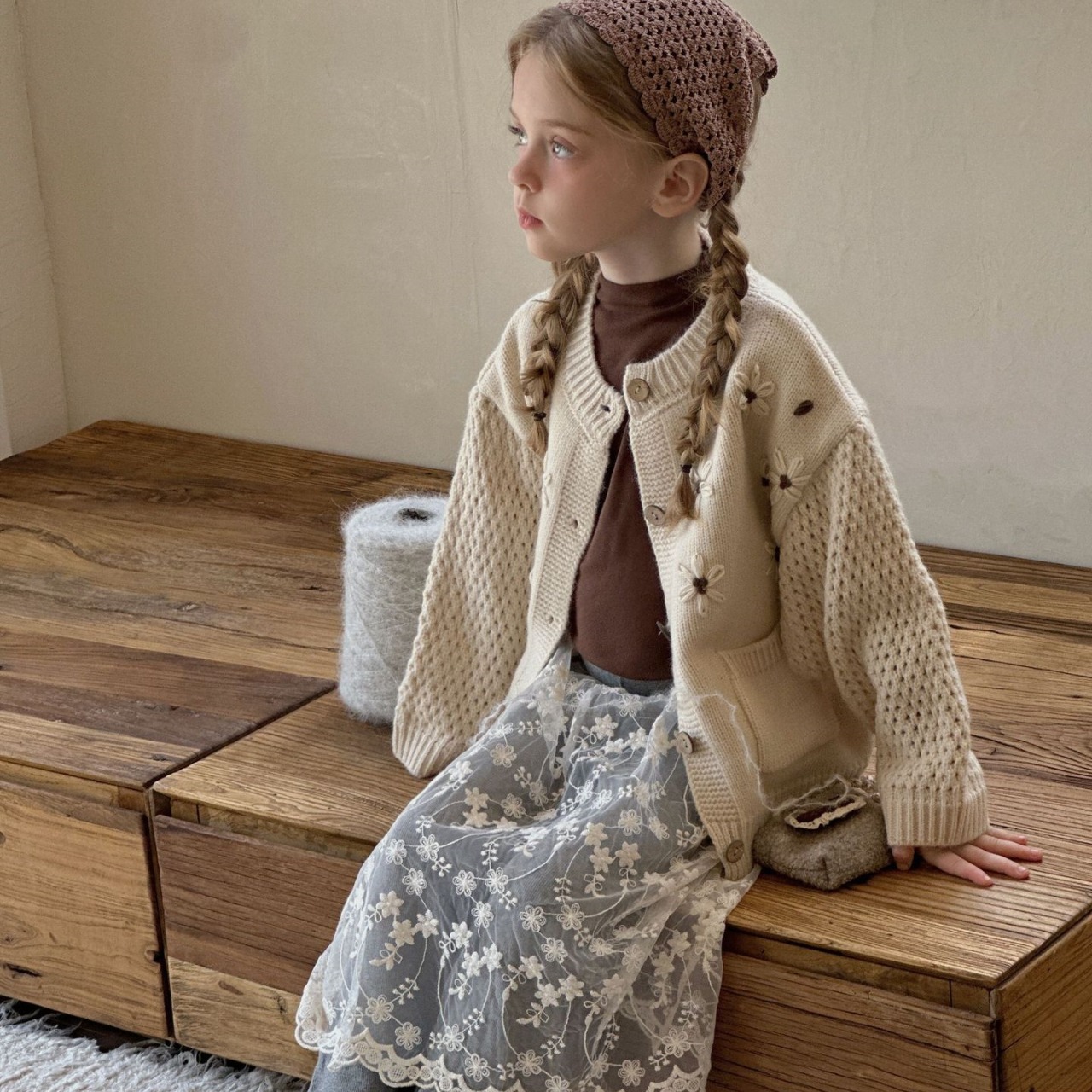 秋花柄ニット透かし編みカーディガン