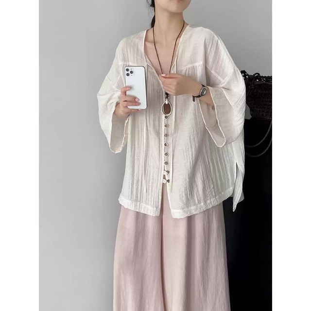 crinkled v-neck button blouse