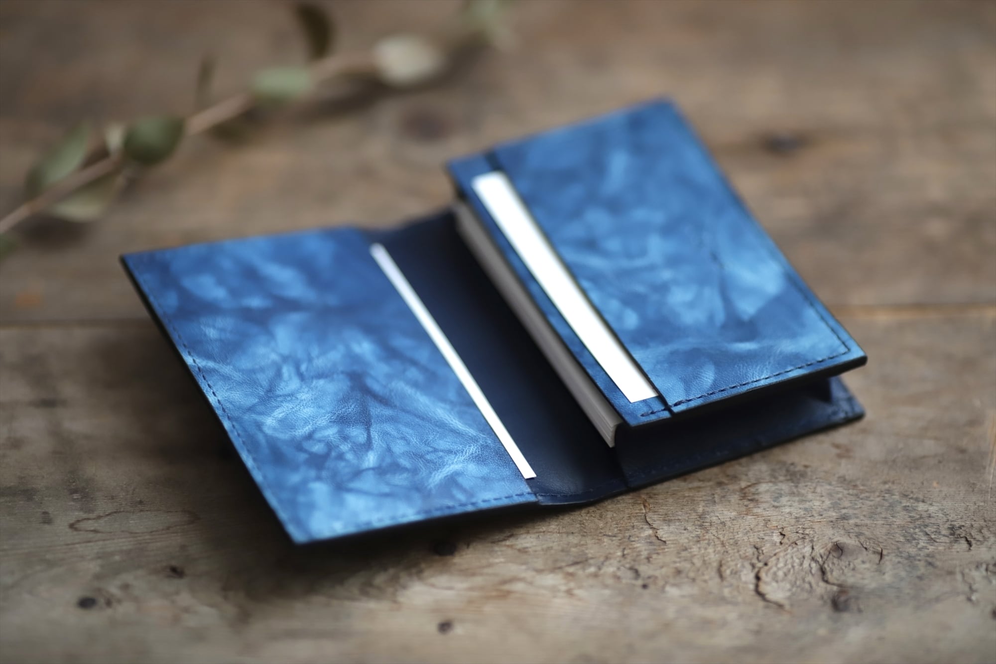 藍染革[migaki] 名刺入れ (海光) | enku Onlineshop