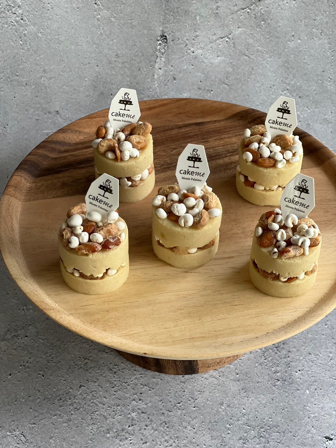 No.E16 モカ味のデザインケーキと小さなぬいぐるみセット 鶏モカケーキ5個入り | DOG&DAY