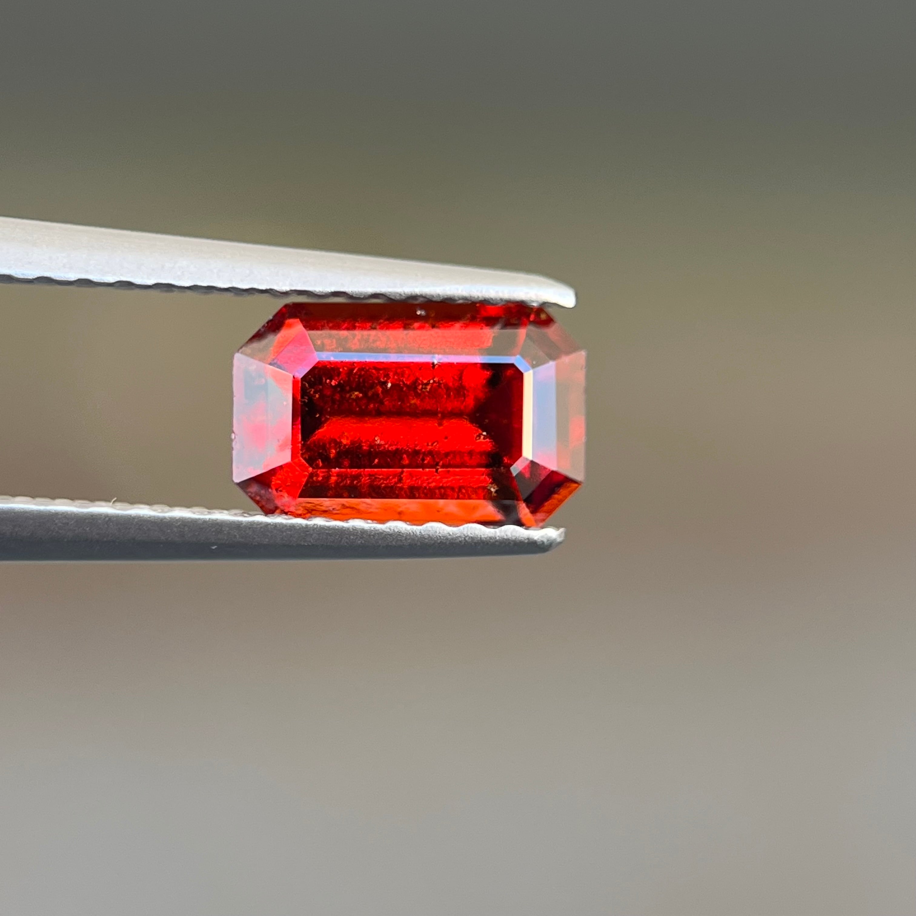 ブルースピネル1.09ctNatural blue Spinel 日本宝石ソー付 【公式通販】