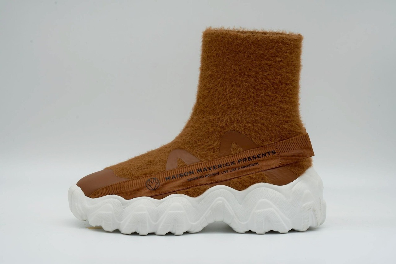 メゾンマヴェリックプレゼンツ Short-Haired High-Top Sneakers